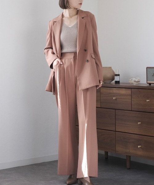 Reurie'（レウリィ）の「カラースラックス(セットアップ対応) / ワイドスラックス ルーズ ロング カラーパンツ ワイドストレート テラコッタ ブルー カーキ setup（スラックス・レディース・カーキ/ライトブルー/テラコッタ・FREE）」の4枚目の写真