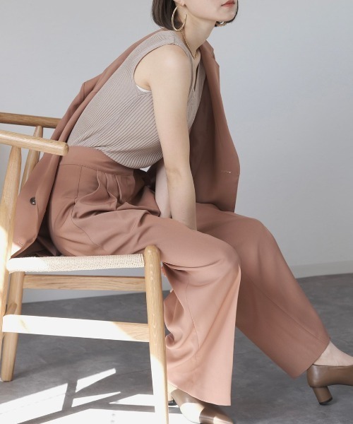 Reurie'（レウリィ）の「カラースラックス(セットアップ対応) / ワイドスラックス ルーズ ロング カラーパンツ ワイドストレート テラコッタ ブルー カーキ setup（スラックス・レディース・カーキ/ライトブルー/テラコッタ・FREE）」の10枚目の写真