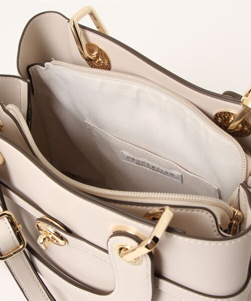 EDIT COLOGNE（エディットコロン）の「ベルトモチーフトートバッグ（トートバッグ・レディース・オフホワイト/ピンク/ベージュ系その他・ﾌﾘ-）」の5枚目の写真