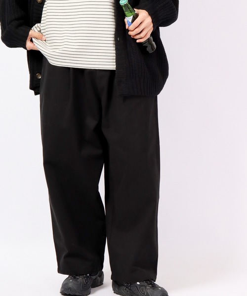 Revo.（レボ）の「Revo. バギーシルエット タック チノパンツ（チノパンツ・メンズ・ベージュ/アイボリー/ブラック/カーキ・1/2）」の7枚目の写真