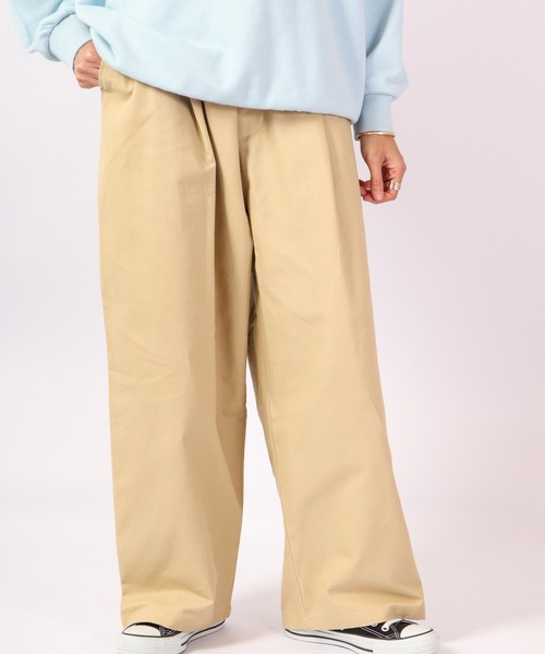 Revo.（レボ）の「Revo. バギーシルエット タック チノパンツ（チノパンツ・メンズ・ベージュ/アイボリー/ブラック/カーキ・1/2）」の19枚目の写真