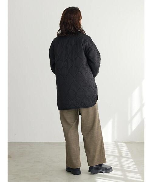 Green Parks(グリーンパークス)の「ミドル丈キルトブルゾン(ブルゾン・レディース・カーキ/アイボリー/ブラック・FREE)」の9枚目の写真