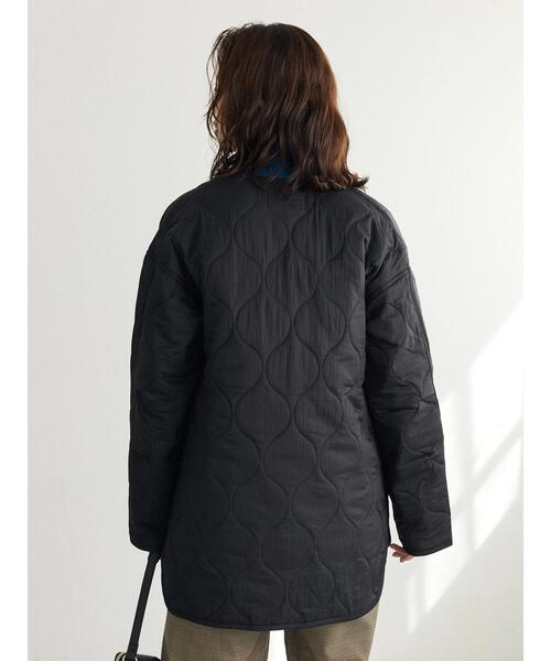 Green Parks(グリーンパークス)の「ミドル丈キルトブルゾン(ブルゾン・レディース・カーキ/アイボリー/ブラック・FREE)」の17枚目の写真