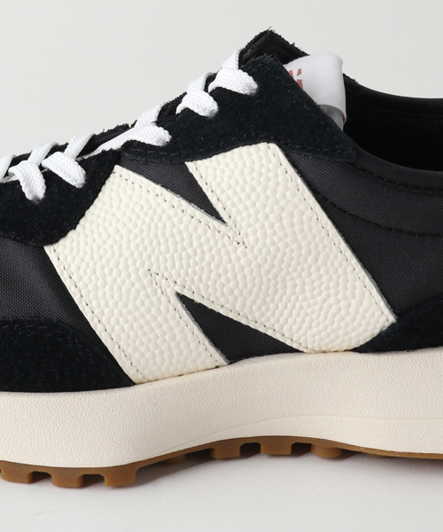 NEW BALANCE(ニューバランス)の「NEW BALANCE WS327(スニーカー・レディース・ブラック/ベージュ・22.5cm/23cm/23.5cm/24cm/24.5cm)」の10枚目の写真