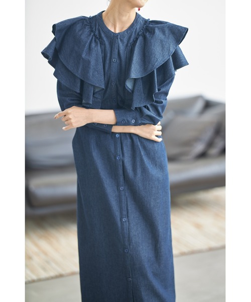 &. NOSTALGIA(アンドドットノスタルジア)の「肩フリル長袖ワンピース(ワンピース・レディース・インディゴブルー/カーキ・FREE)」の3枚目の写真