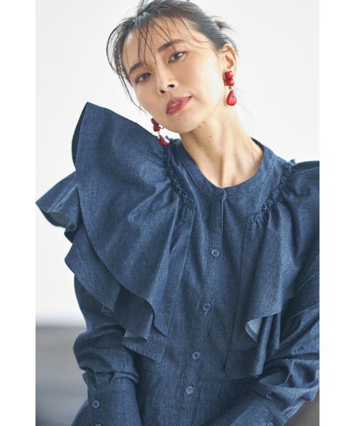 &. NOSTALGIA(アンドドットノスタルジア)の「肩フリル長袖ワンピース(ワンピース・レディース・インディゴブルー/カーキ・FREE)」の13枚目の写真