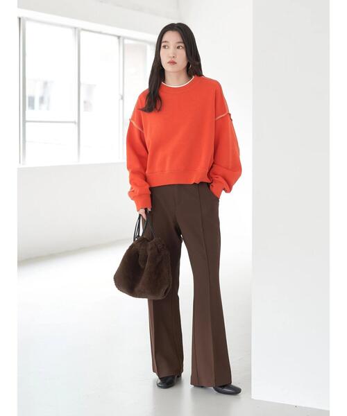 earth music&ecology(アースミュージックアンドエコロジー)の「配色ステッチウラキモウプルオーバー(Tシャツ/カットソー・レディース・ブルー/ブラック/アイボリー/グリーン/オレンジ・FREE)」の19枚目の写真