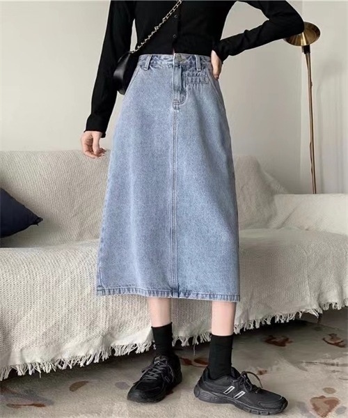 FREE STYLISTS(フリー スタイリスト)の「バックスリットデニムスカート(デニムスカート・レディース・ライトブルー/ネイビー・S/L/XL/M)」の2枚目の写真