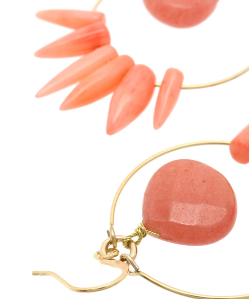 ROSE BUD（ローズバッド）の「(SUSAN SUELL)371 LOOP CHILLI EARRINGS[結婚式＆パーティー]（ピアス（両耳用）・レディース・ピンク/ホワイト・ONE SIZE）」の4枚目の写真