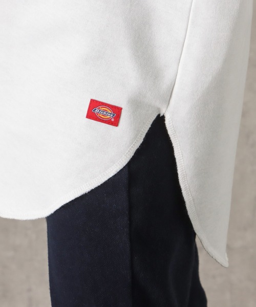 Dickies(ディッキーズ)の「Dickies ディッキーズ バックプリントロゴ裾ラウンドチュニック丈ロングスリーブTシャツ(Tシャツ/カットソー・レディース・ブルー/グリーン/ホワイト・フリー)」の21枚目の写真