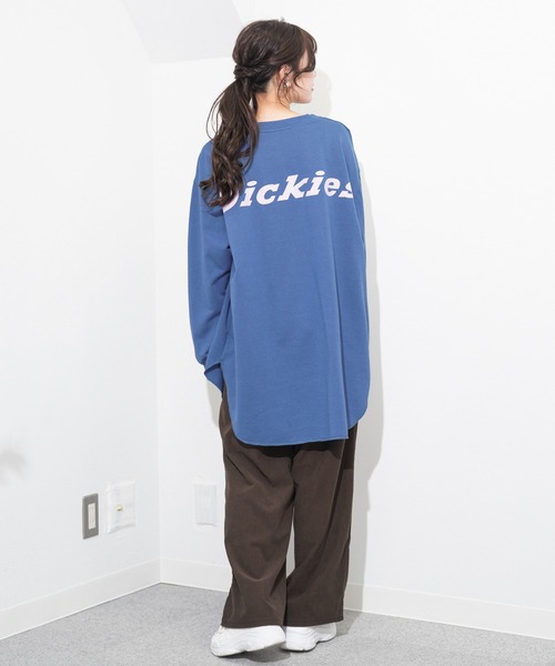 Dickies(ディッキーズ)の「Dickies ディッキーズ バックプリントロゴ裾ラウンドチュニック丈ロングスリーブTシャツ(Tシャツ/カットソー・レディース・ブルー/グリーン/ホワイト・フリー)」の10枚目の写真