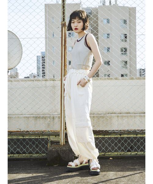 jouetie（ジュエティ）の「ナイロンカーゴパンツ（その他パンツ・レディース・アイボリー/ブラック/イエロー/カーキ・MEDIUM）」の16枚目の写真