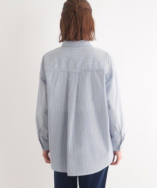 SHOO・LA・RUE（シューラルー）の「◆【大人のラフアイテム】一枚は持っていたいベーシックシャツ（シャツ/ブラウス・レディース・ネイビー系2/ベージュ系2/ホワイト・02/03/04）」の6枚目の写真