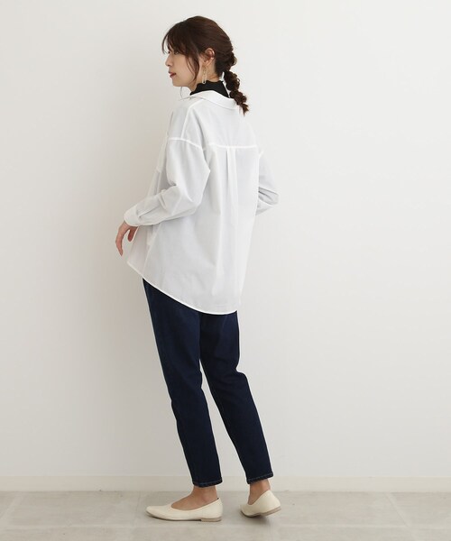 SHOO・LA・RUE（シューラルー）の「◆【大人のラフアイテム】一枚は持っていたいベーシックシャツ（シャツ/ブラウス・レディース・ネイビー系2/ベージュ系2/ホワイト・02/03/04）」の22枚目の写真