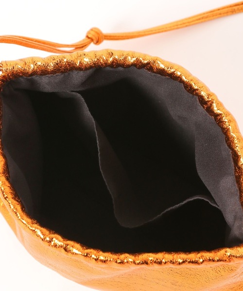 LOWRYS FARM（ローリーズファーム）の「メタリックキンチャクＢＡＧ　183138（ショルダーバッグ・レディース・グリーン/オレンジ/シルバー・FREE）」の6枚目の写真