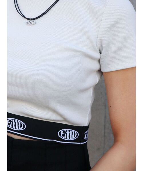 EMODA（エモダ）の「ジャガードフィットTシャツ（Tシャツ/カットソー・レディース・ホワイト/ブルー/グレー/グリーン/ブラック・FREE）」の11枚目の写真