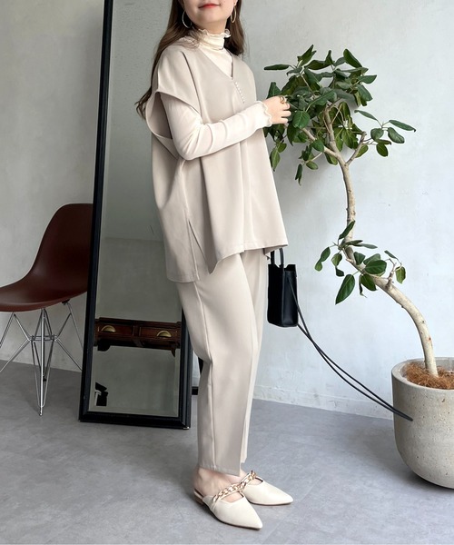 prose verse（プロズヴェール）の「【セットアイテム】パールフレンチプルオーバー×テーパードパンツ（セットアップ・レディース・ブラック/グレイッシュベージュ・ﾌﾘ-）」の2枚目の写真