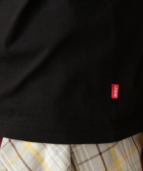 AVIREX(アヴィレックス)の「WEST COAST T-SHIRT PIN UP & COCKTAIL / ウエスト コースト Tシャツ ピンナップ & カクテル / AVIREX / アヴィレックス(Tシャツ/カットソー・メンズ・ネイビー/ゴールド/ホワイト/ブラック・MEDIUM/LARGE/X-LARGE/XX-LARGE)」の7枚目の写真