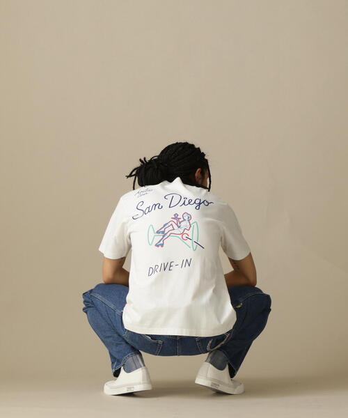 AVIREX(アヴィレックス)の「WEST COAST T-SHIRT PIN UP & COCKTAIL / ウエスト コースト Tシャツ ピンナップ & カクテル / AVIREX / アヴィレックス(Tシャツ/カットソー・メンズ・ネイビー/ゴールド/ホワイト/ブラック・MEDIUM/LARGE/X-LARGE/XX-LARGE)」の15枚目の写真