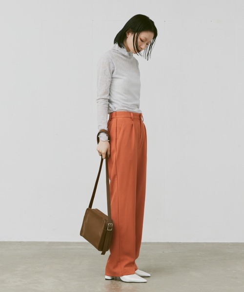 FEKETE(フェケテ)の「FEKETE LOGO VEGAN LEATHER SHOULDER BAG / フェイクレザーショルダーバッグ(ショルダーバッグ・メンズ・オレンジ/ブラウン/ブラック・FREE)」の17枚目の写真