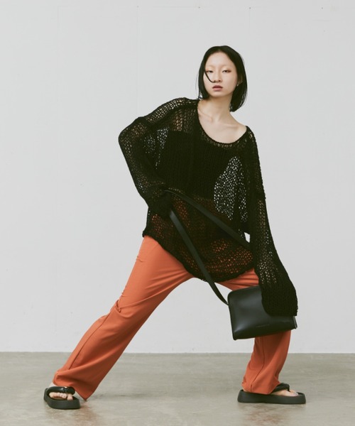 FEKETE(フェケテ)の「FEKETE LOGO VEGAN LEATHER SHOULDER BAG / フェイクレザーショルダーバッグ(ショルダーバッグ・メンズ・オレンジ/ブラウン/ブラック・FREE)」の13枚目の写真