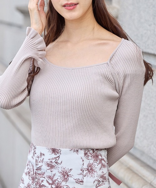 tocco closet（トッコ　クローゼット）の「袖口フリル付きスクエアネックリブニットプルオーバー（ニット/セーター・レディース・ベージュ/ホワイト・M）」の12枚目の写真