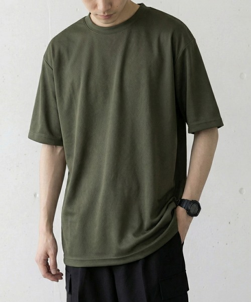 United Athle（ユナイテッドアスレ）の「【United Athle】吸水速乾！UVカット！ 4.1オンス ドライアスレチック Tシャツ ランニング ジム ヨガ フィットネス 5900（Tシャツ/カットソー・レディース・オリーブ/イエロー/レッド/ホワイト/ロイヤルブルー/グリーン/ネイビー/ブラック/ピンク/バーガンディー/ブラウン/ライム/インディゴブルー/ラベンダー/グリーン系その他2/ライトブルー/ダークパープル/グレイッシュブルー/グレー/ライトブラック/ブルー/チャコールグレー/ミント/オレンジ/ピンク系1/ブルー系その他/ライトオレンジ系/イエロー系その他2/フューシャピンク/ターコイズブルー/パープル系その他2/オレンジ系その他2/アクア/ピンク系その他/レモンイエロー・XL/M/L/S）」の7枚目の写真