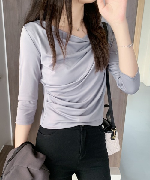 ABITOKYO(アビトーキョー)の「七分袖オフショルトップス(Tシャツ/カットソー・レディース・ホワイト/ブラック/ベージュ/グレー/パープル・M/L)」の3枚目の写真