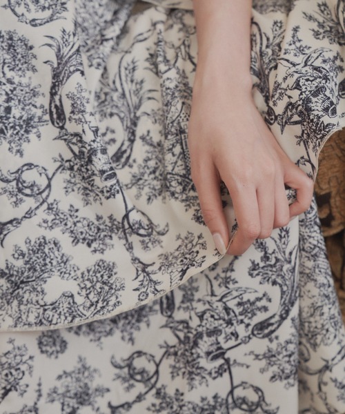 idem（イデム）の「toile de Jouy frill skirt/ティアードボリュームスカート【Sサイズ展開あり】（スカート・レディース・アイボリー/グレー・FREE/SMALL）」の12枚目の写真