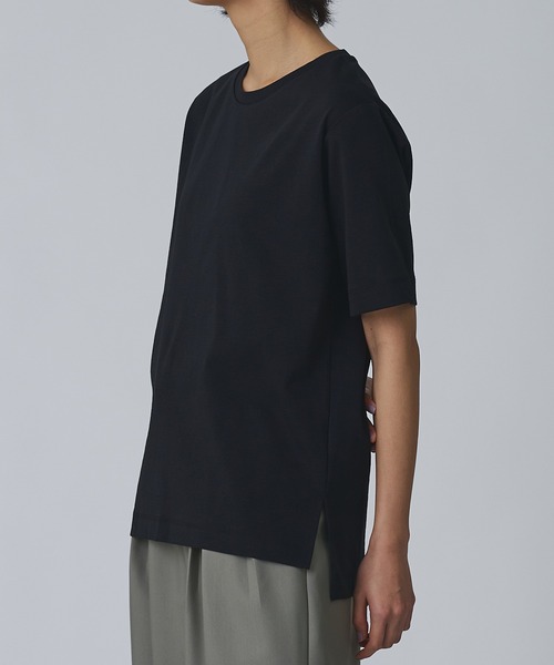 Abor（アボア）の「【Abor】ヘムスリットハーフスリーブTシャツ（Tシャツ/カットソー・レディース・ブラック/アイボリー/カーキ・FREE）」の5枚目の写真