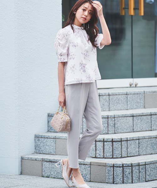 LAISSE PASSE（レッセパッセ）の「ハイストレッチテーパードパンツ（スラックス・レディース・ネイビー/サックスブルー/グレイッシュベージュ・MEDIUM/SMALL）」の20枚目の写真