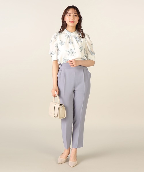LAISSE PASSE（レッセパッセ）の「ハイストレッチテーパードパンツ（スラックス・レディース・ネイビー/サックスブルー/グレイッシュベージュ・MEDIUM/SMALL）」の16枚目の写真