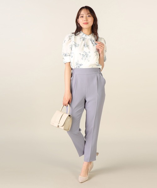 LAISSE PASSE（レッセパッセ）の「ハイストレッチテーパードパンツ（スラックス・レディース・ネイビー/サックスブルー/グレイッシュベージュ・MEDIUM/SMALL）」の17枚目の写真