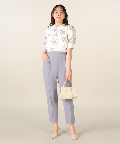 LAISSE PASSE（レッセパッセ）の「ハイストレッチテーパードパンツ（スラックス・レディース・ネイビー/サックスブルー/グレイッシュベージュ・MEDIUM/SMALL）」の4枚目の写真
