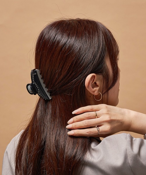 ALEXANDRE DE PARIS(アレクサンドルドゥパリ)の「【ALEXANDRE DE PARIS】ICCM-15571-03 ヘアクリップ バレッタ バンスクリップ ヘアアクセサリー(バレッタ/ヘアクリップ・レディース・アイボリー/ベージュ/ブラック/ホワイト/ブラウン/ダークブラウン/ピンク/ゴールド/ネイビー/シルバー/ブラック系その他2/ワイン・FREE)」の5枚目の写真