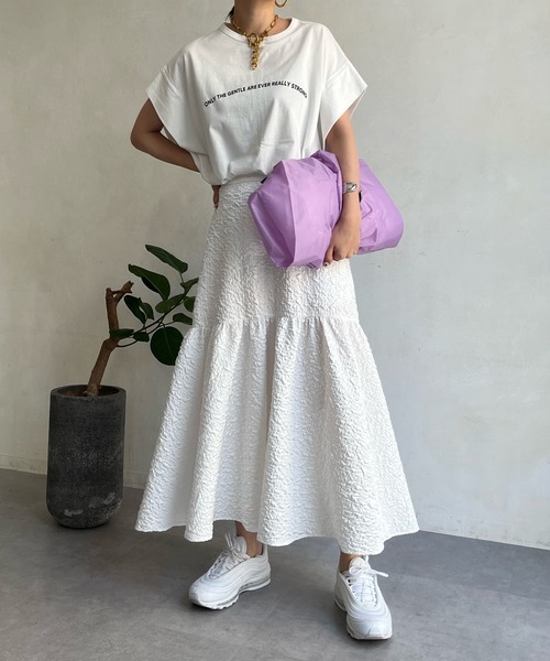 DouDou(ドゥドゥ)の「アーチロゴフレンチスリーブTEE(Tシャツ/カットソー・レディース・アイボリー/チャコールグレー/オフホワイト・FREE)」の6枚目の写真