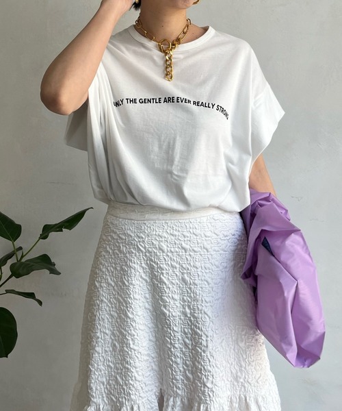 DouDou(ドゥドゥ)の「アーチロゴフレンチスリーブTEE(Tシャツ/カットソー・レディース・アイボリー/チャコールグレー/オフホワイト・FREE)」の9枚目の写真