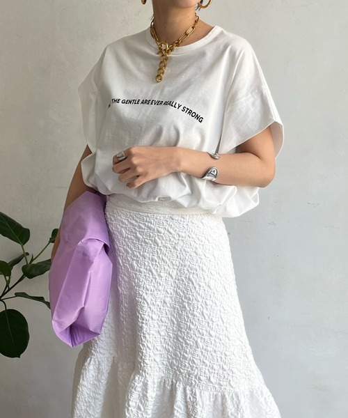 DouDou(ドゥドゥ)の「アーチロゴフレンチスリーブTEE(Tシャツ/カットソー・レディース・アイボリー/チャコールグレー/オフホワイト・FREE)」の12枚目の写真