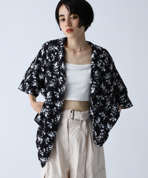 PAGEBOY（ページボーイ）の「ガラアソートショートスリーブシャツ（シャツ/ブラウス・レディース・ブラック系その他/ゼブラ/ホワイト系その他/ホワイト系その他2/ブルー系その他・FREE）」の4枚目の写真