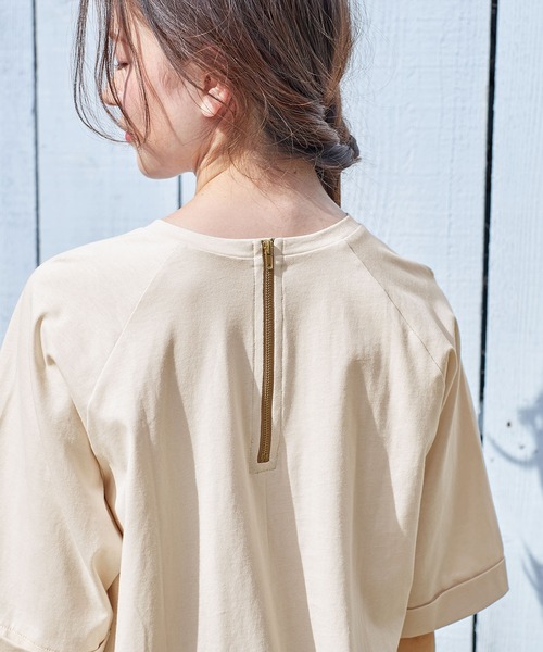 Viola e Viola(ヴィオラエヴィオラ)の「【UVカット&汗ジミ防止】後ろファスナープルオーバー(Tシャツ/カットソー・レディース・スミクロ/アイボリー/パープル/ライトグリーン・LARGE/X-LARGE/MEDIUM/XX-LARGE)」の9枚目の写真