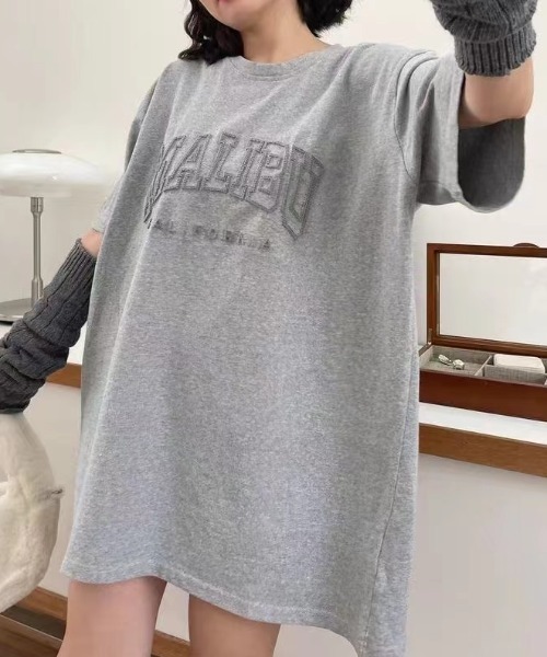 CREARE -LINO-（クレアーレリノ）の「天竺 立体カレッジロゴ オーバーサイズ Tシャツ<ユニセックス>（Tシャツ/カットソー・メンズ・ブルー系その他/ブルー/グレー/ライトグレー/ライトブルー/ブラック/シルバー/ピンク/チャコール/ネイビー/アイボリー/グレー系その他/ブラック系その他・FREE/MEDIUM/LARGE）」の8枚目の写真