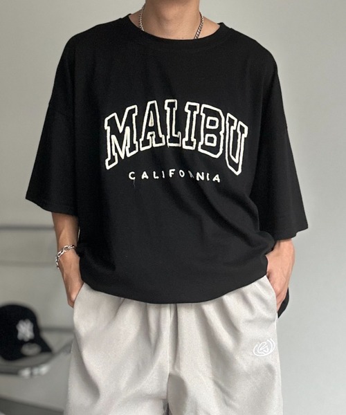 CREARE -LINO-（クレアーレリノ）の「天竺 立体カレッジロゴ オーバーサイズ Tシャツ<ユニセックス>（Tシャツ/カットソー・メンズ・ブルー系その他/ブルー/グレー/ライトグレー/ライトブルー/ブラック/シルバー/ピンク/チャコール/ネイビー/アイボリー/グレー系その他/ブラック系その他・FREE/MEDIUM/LARGE）」の15枚目の写真