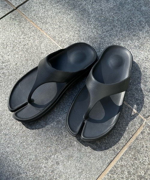 DouDou（ドゥドゥ）の「トングサンダル（サンダル・レディース・ブラック/オフホワイト・24/23）」の3枚目の写真