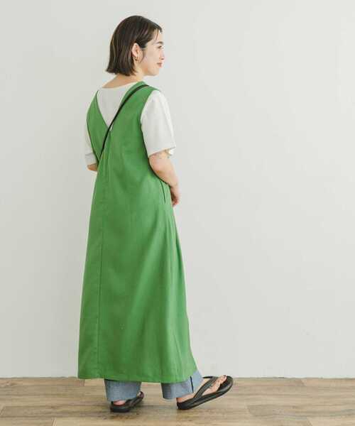 ITEMS URBANRESEARCH（アイテムズ アーバンリサーチ）の「コットンリネンVネックノースリワンピース（ワンピース・レディース・ブラック/レッド/モカ/グリーン・FREE）」の10枚目の写真