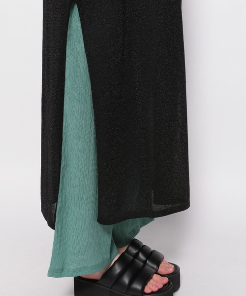 FOREVER 21（フォーエバー トゥエンティーワン）の「シアーニットキャミワンピース（ワンピース・レディース・ライトグリーン/ブラック/オフホワイト・FREE）」の11枚目の写真