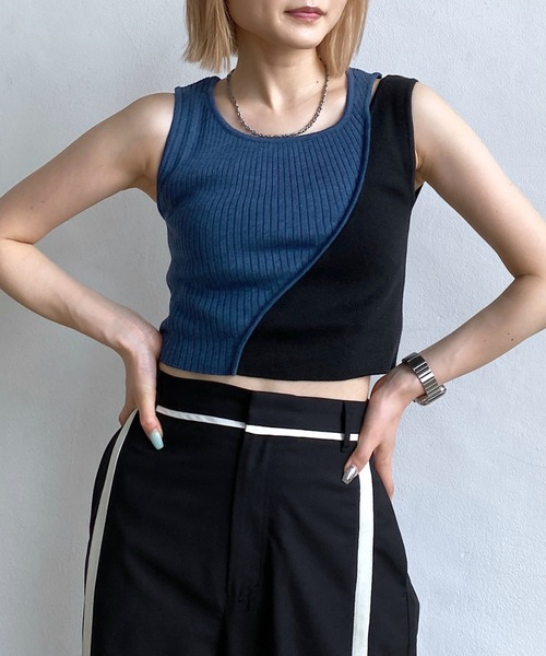PAGEBOY（ページボーイ）の「バイカラーショルダースリットタンク（タンクトップ・レディース・ブラック/ブルー/グレイッシュベージュ・FREE）」の9枚目の写真