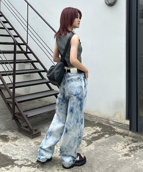 PAGEBOY（ページボーイ）の「バイカラーショルダースリットタンク（タンクトップ・レディース・ブラック/ブルー/グレイッシュベージュ・FREE）」の12枚目の写真