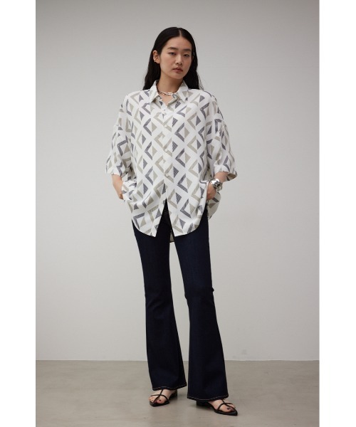 AZUL by moussy(アズールバイマウジー)の「梨地総柄ビッグシルエットシャツ(シャツ/ブラウス・メンズ・ブルー系その他/グレー系その他/ホワイト系その他/ホワイト系その他2/ブラック系その他・FREE)」の17枚目の写真