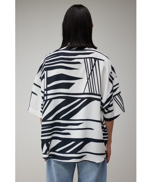 AZUL by moussy(アズールバイマウジー)の「梨地総柄ビッグシルエットシャツ(シャツ/ブラウス・メンズ・ブルー系その他/グレー系その他/ホワイト系その他/ホワイト系その他2/ブラック系その他・FREE)」の13枚目の写真