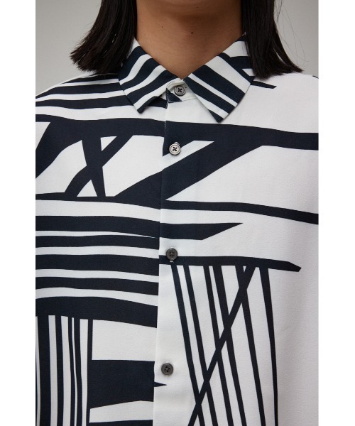 AZUL by moussy(アズールバイマウジー)の「梨地総柄ビッグシルエットシャツ(シャツ/ブラウス・メンズ・ブルー系その他/グレー系その他/ホワイト系その他/ホワイト系その他2/ブラック系その他・FREE)」の14枚目の写真